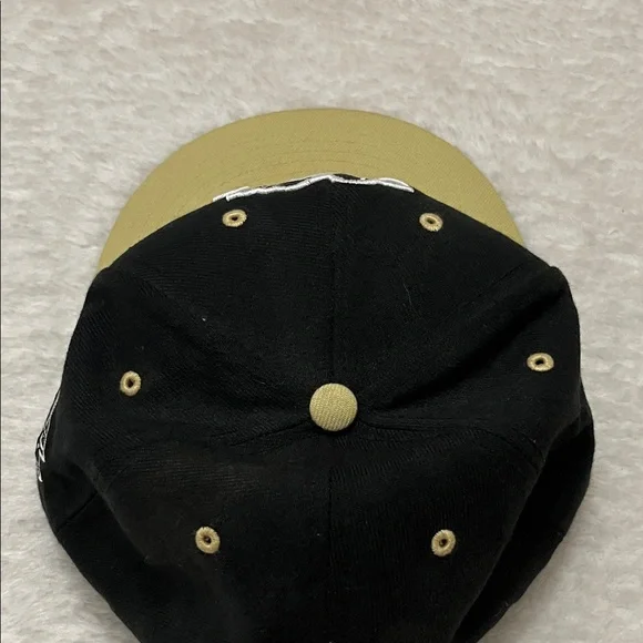 Pittsburgh Penguins Embroidered Snapback Cap - Picture 7 of 8